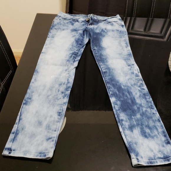 bleached denim - Picture 2 of 2